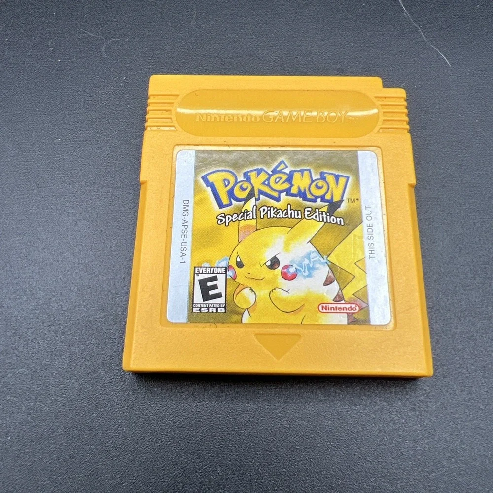 Nintendo Game Boy Pokemon Yellow Version Special Pikachu Edition 1999